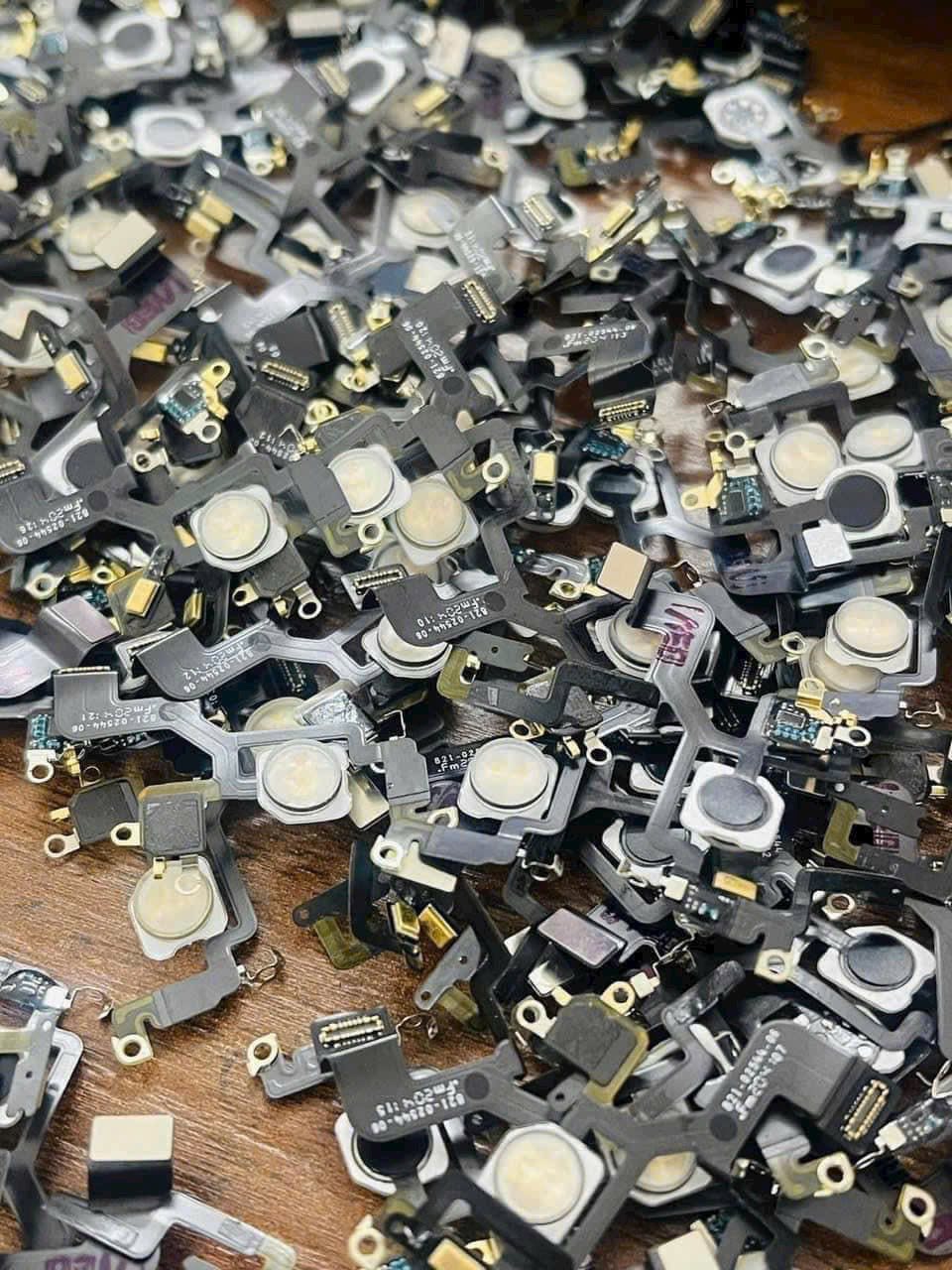 Cáp đèn flash iPhone 12